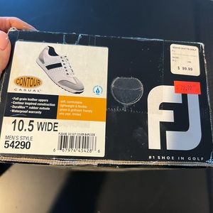 Mens Footjoy “Contour” golf shoes
